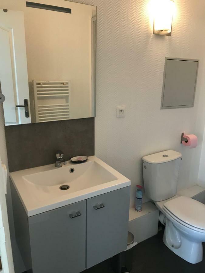 T1Bis Meuble Tout Confort ตูร์ ภายนอก รูปภาพ
